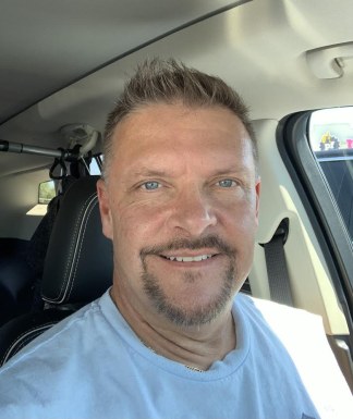 <span>Michael, 58</span>&nbsp;<span style='width: 25px; height: 16px; float: right; background-image: url(/bitmaps/flags_small/US.PNG)'>&nbsp;</span><br><span>Detroit, United States of America</span>&nbsp;<input type='button' class='joinbtn' style='float: right' value='JOIN NOW' />