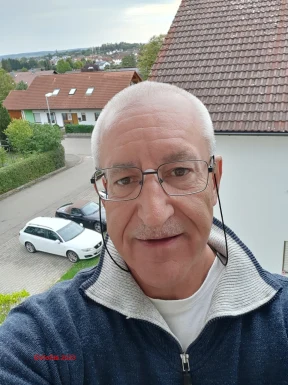 <span>Wolfgang, 62</span>&nbsp;<span style='width: 25px; height: 16px; float: right; background-image: url(/bitmaps/flags_small/DE.PNG)'>&nbsp;</span><br><span>Balingen, Germany</span>&nbsp;<input type='button' class='joinbtn' style='float: right' value='JOIN NOW' />