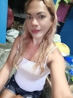 <span>Samantha, 40</span>&nbsp;<span style='width: 25px; height: 16px; float: right; background-image: url(/bitmaps/flags_small/PH.PNG)'>&nbsp;</span><br><span>Cuartero ca, Philippines</span>&nbsp;<input type='button' class='joinbtn' style='float: right' value='JOIN NOW' />