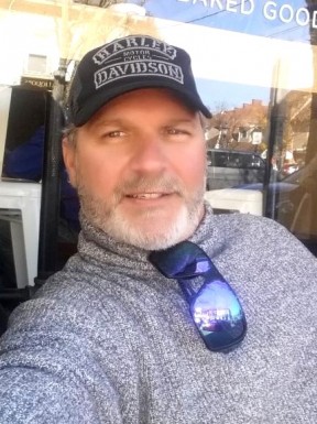 American men looking for love