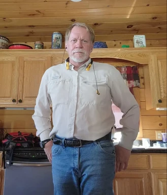 <span>Michael , 55</span>&nbsp;<span style='width: 25px; height: 16px; float: right; background-image: url(/bitmaps/flags_small/US.PNG)'>&nbsp;</span><br><span>Elizabeth, Сполучені Штати Америки</span>&nbsp;<input type='button' class='joinbtn' style='float: right' value='JOIN NOW' />