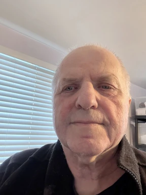 <span>Claudio, 72</span>&nbsp;<span style='width: 25px; height: 16px; float: right; background-image: url(/bitmaps/flags_small/CA.PNG)'>&nbsp;</span><br><span>St. Cathari, Канада</span>&nbsp;<input type='button' class='joinbtn' style='float: right' value='JOIN NOW' />