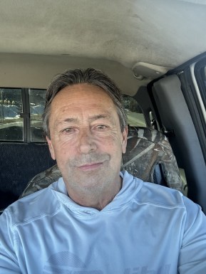 <span>Mike, 52</span>&nbsp;<span style='width: 25px; height: 16px; float: right; background-image: url(/bitmaps/flags_small/US.PNG)'>&nbsp;</span><br><span>Big Sky, United States of America</span>&nbsp;<input type='button' class='joinbtn' style='float: right' value='JOIN NOW' />