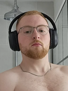 English men looking for love