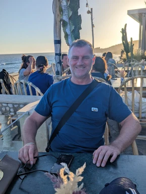 English men looking for love