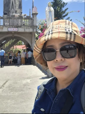 Thai ladyboys for dating / Ladyboys from Philippines for dating