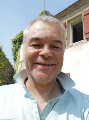 French men looking for love