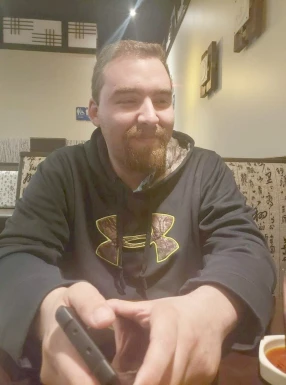 <span>Christopher, 31</span> <span style='width: 25px; height: 16px; float: right; background-image: url(/bitmaps/flags_small/US.PNG)'> </span><br><span>Washington,, Сполучені Штати Америки</span> <input type='button' class='joinbtn' style='float: right' value='JOIN NOW' />